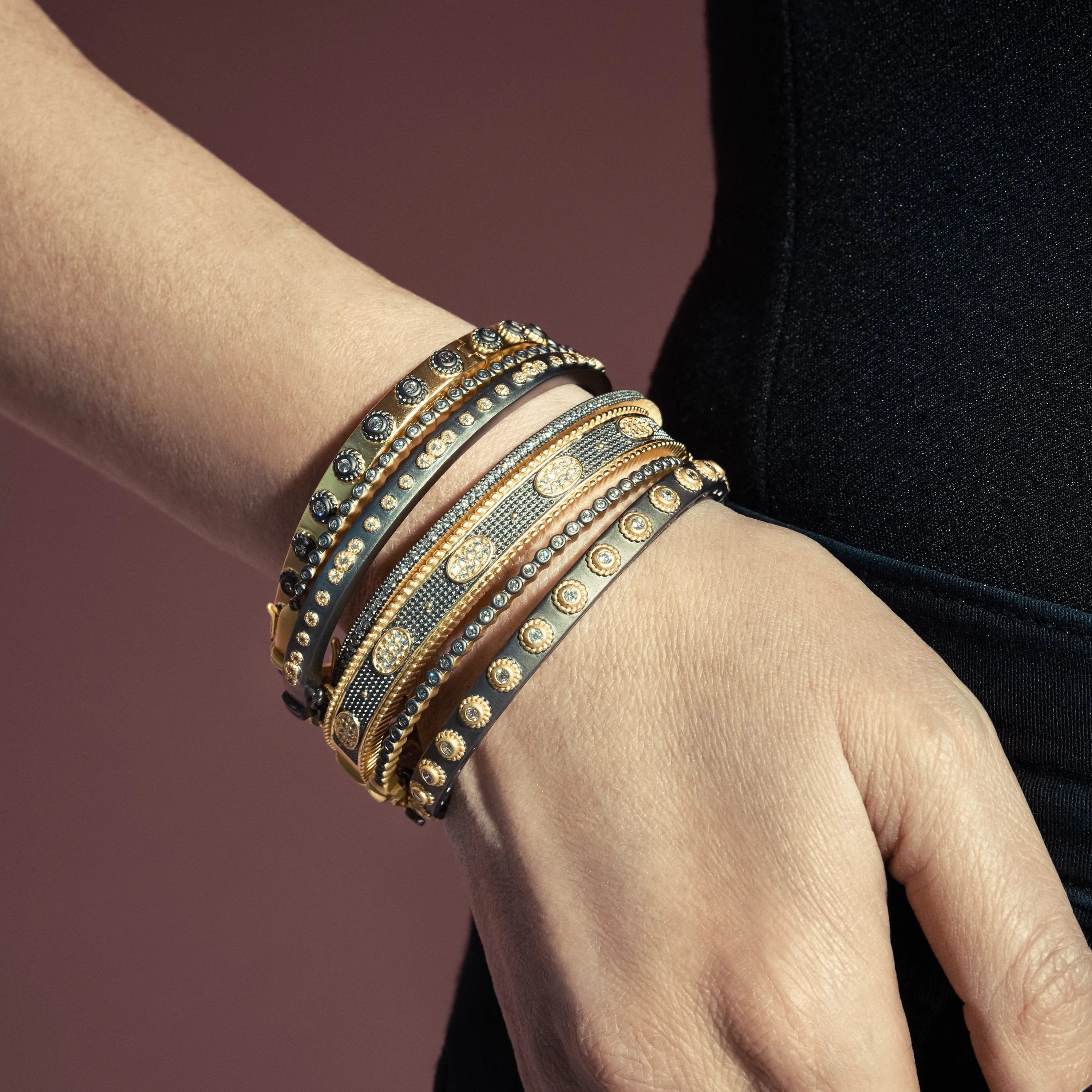 Studded Eternity Hinge Bangle Signature BRACELET