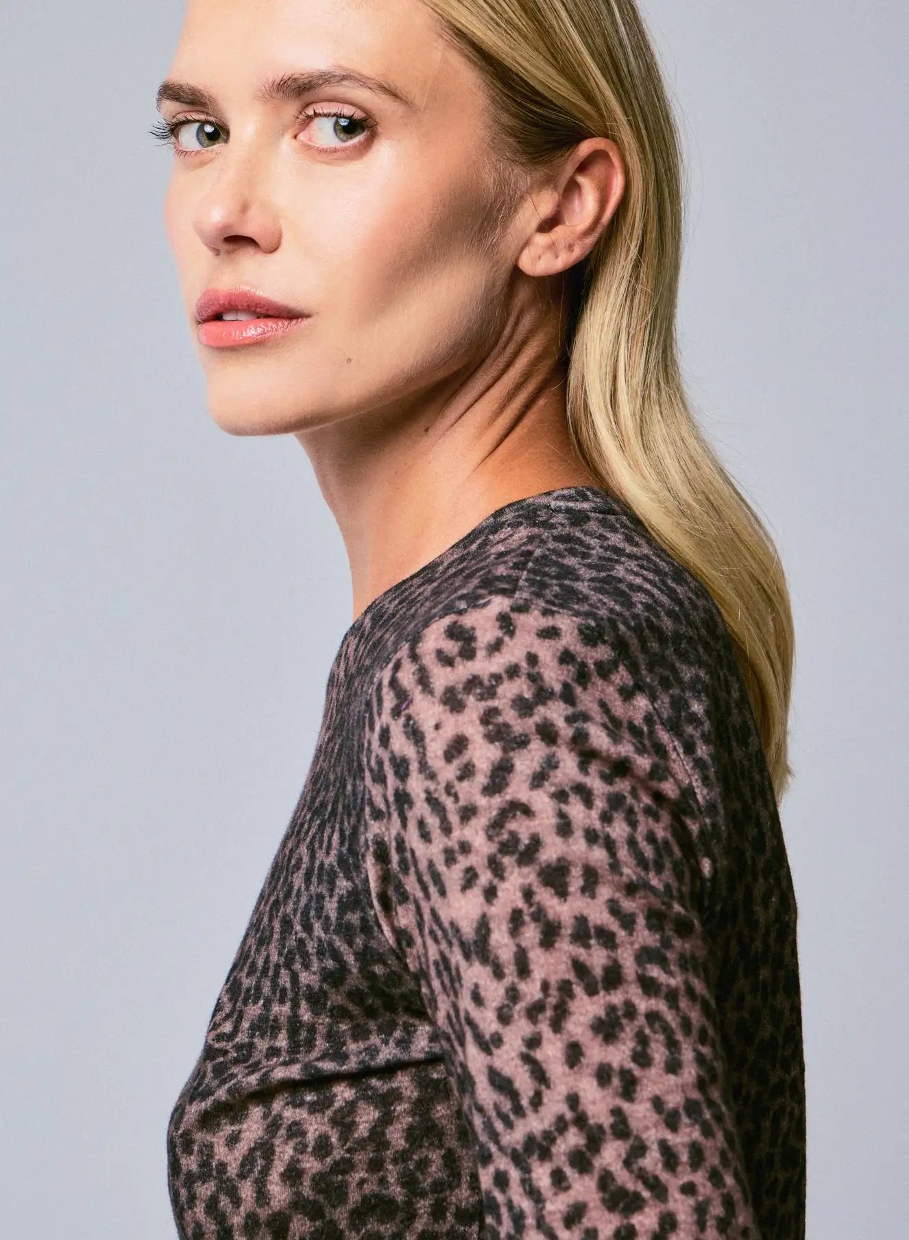 Cotton Cashmere Long Sleeve Leopard Novelty Crewneck T-Shirt - CREWNECK L/S - Majestic Filatures North America