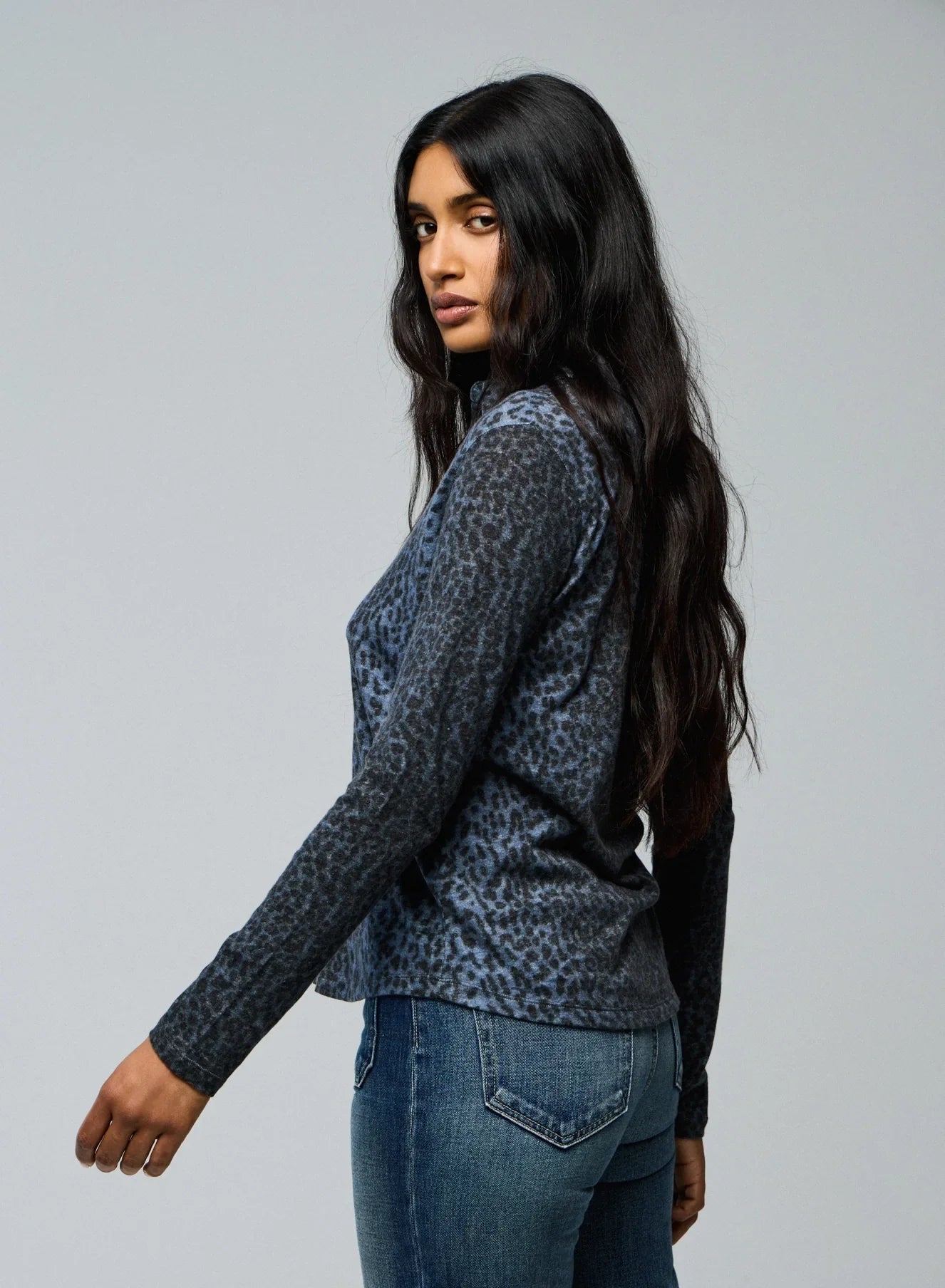 Cotton Cashmere Long Sleeve Leopard Novelty Shirt - SHIRT - Majestic Filatures North America