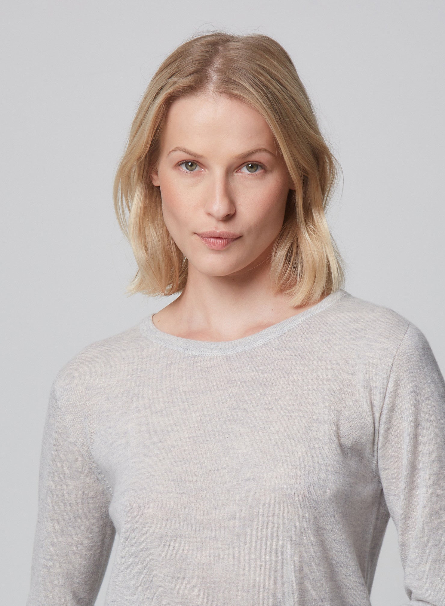 100% Machine Washable Cashmere Long Sleeve Crewneck T-Shirt - CREW L/S - Majestic Filatures North America