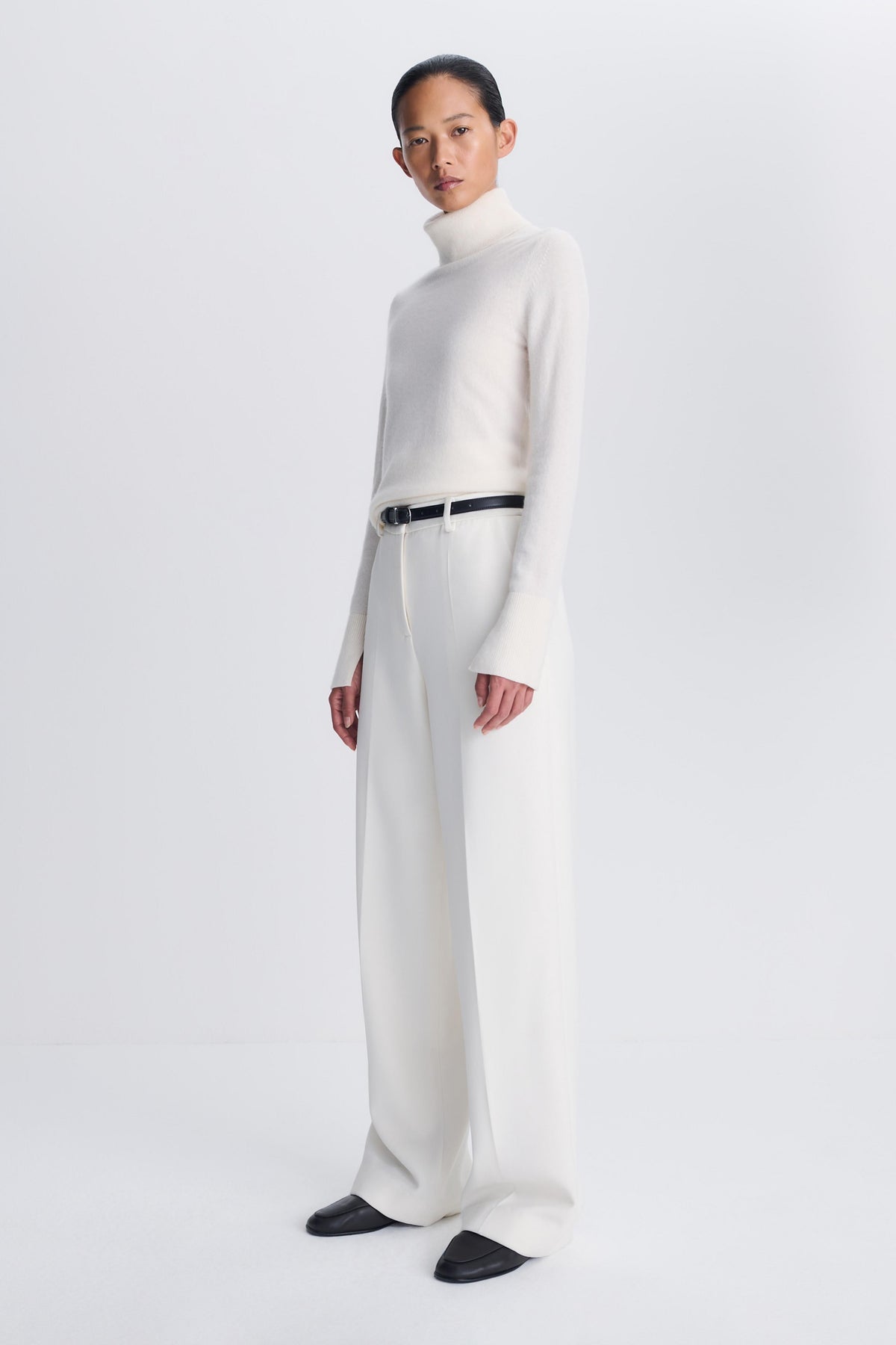 Fenwick T Neck Ivory