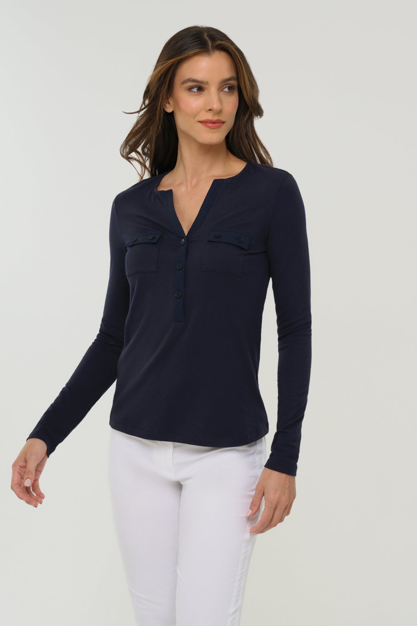 Navy ||