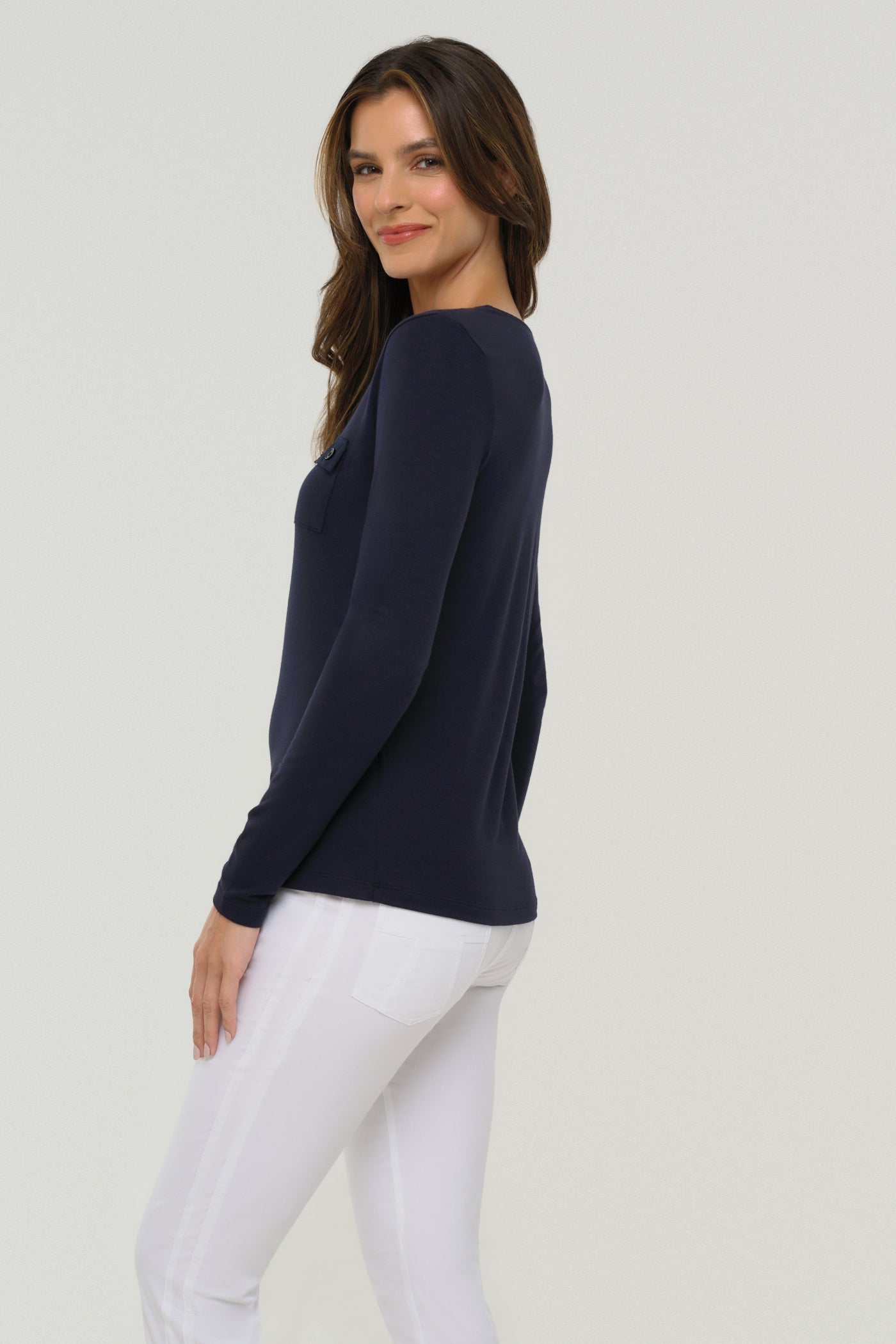 Navy ||