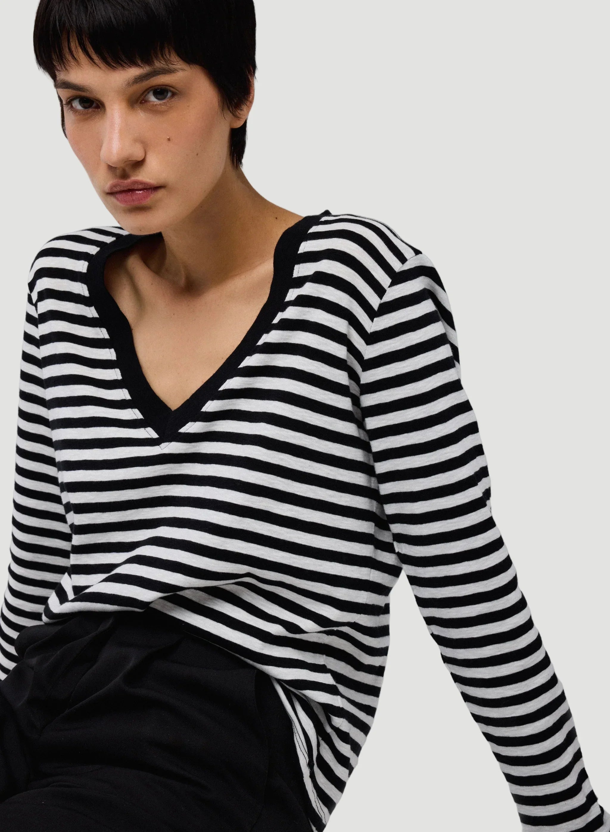 Deluxe Cotton Stripe Long Sleeve V-Neck T-Shirt - CREW L/S - Majestic Filatures North America